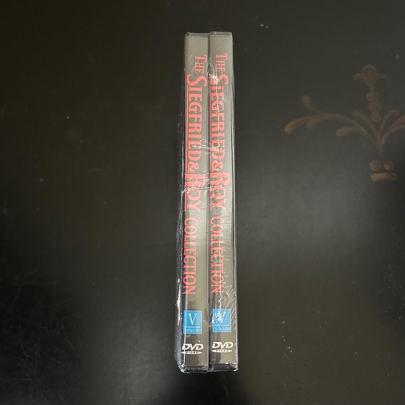 The Siegfried & Roy Collection. NWT - Picture 6 of 7